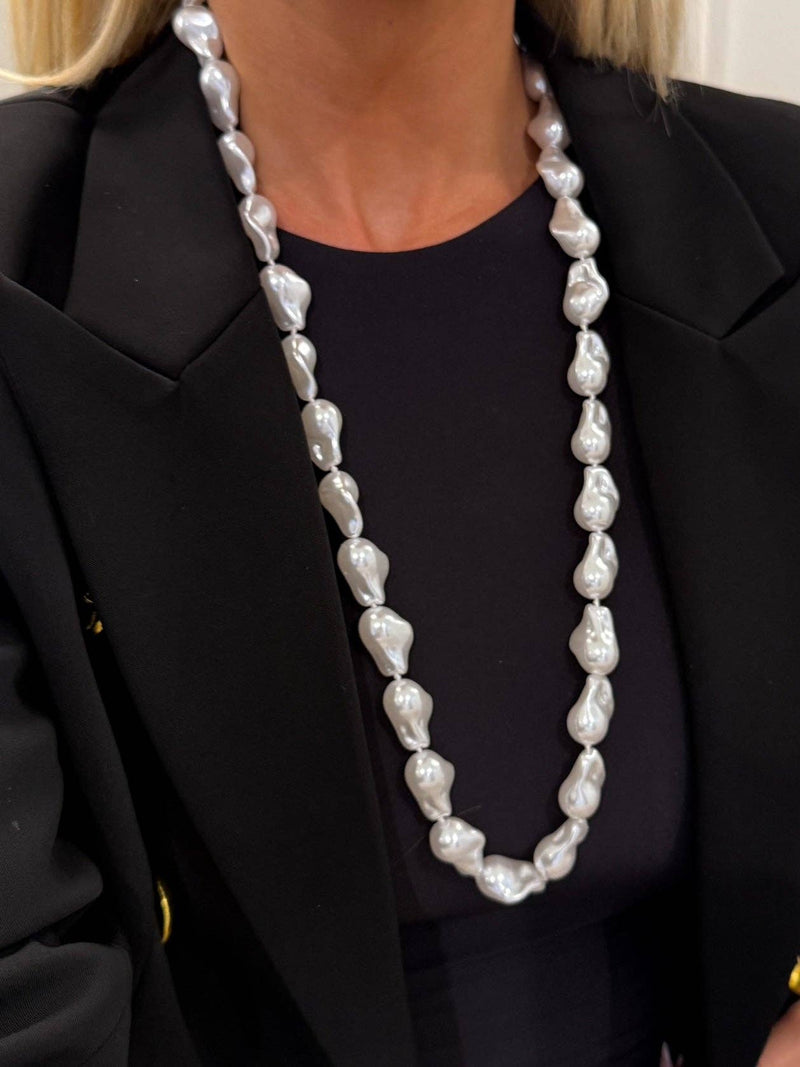 Julia Necklace- Pearl