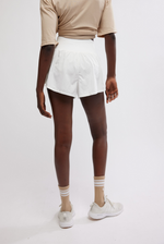 Carpe Diem Short- White